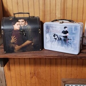 Collectables Twilight Saga Eclipse Lunch Pail Twilight New Moon Carrychest Both
